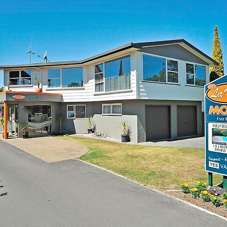 A'La Vista Motel 파머스턴노스 외부 사진