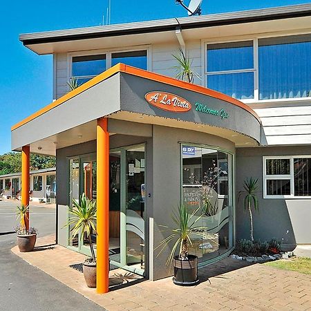 A'La Vista Motel 파머스턴노스 외부 사진
