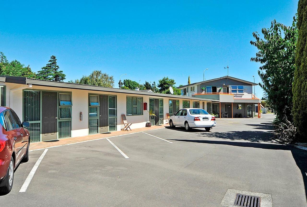 A'La Vista Motel 파머스턴노스 외부 사진